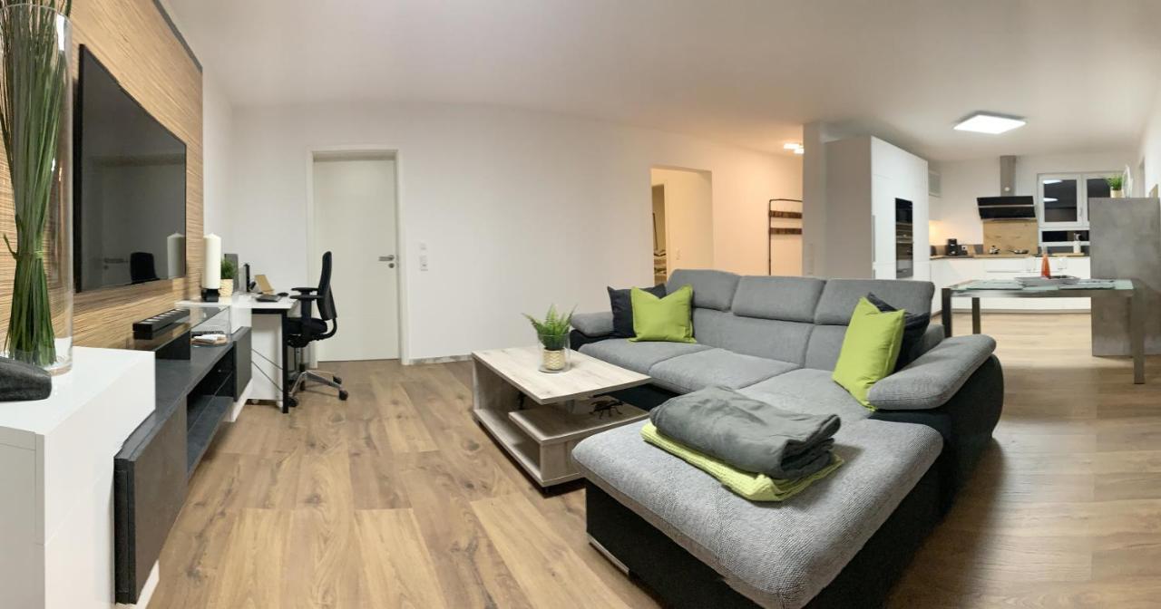 Firmen & Ferienwohnung Brecht 1 Waibstadt Экстерьер фото